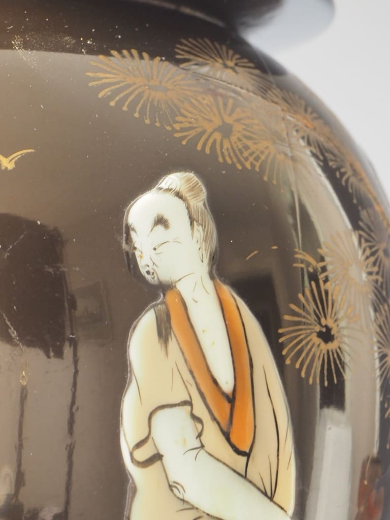 Elegant Chinoiserie Antique Table Lamp