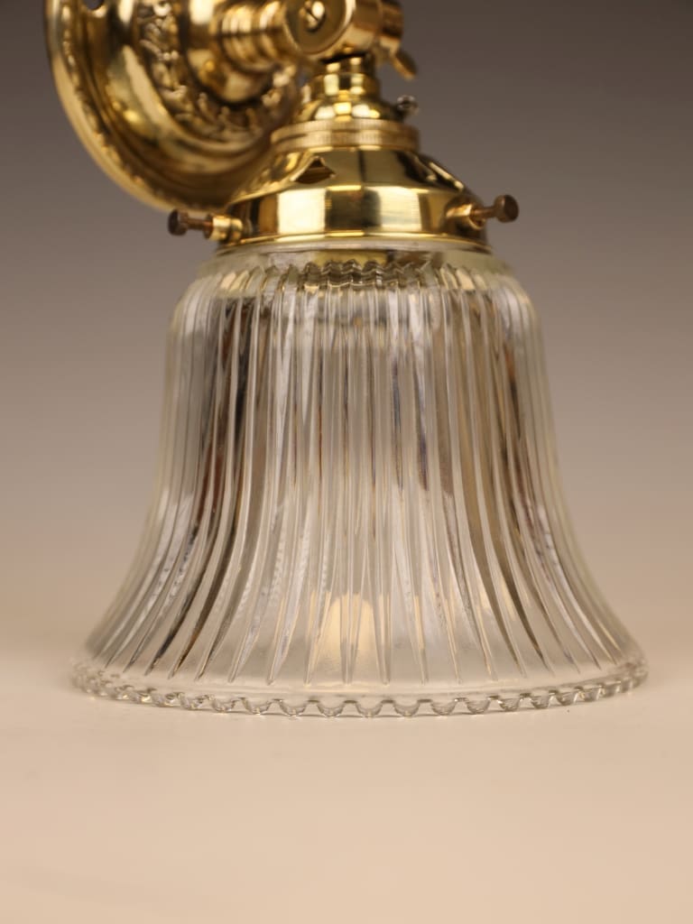 Art Nouveau Brass Wall Light / Picture Light Continental Europe, circa 1895&ndash;1910